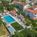 شقة Mit Gemeinschaftlichem Pool Und Grill By Interhome *