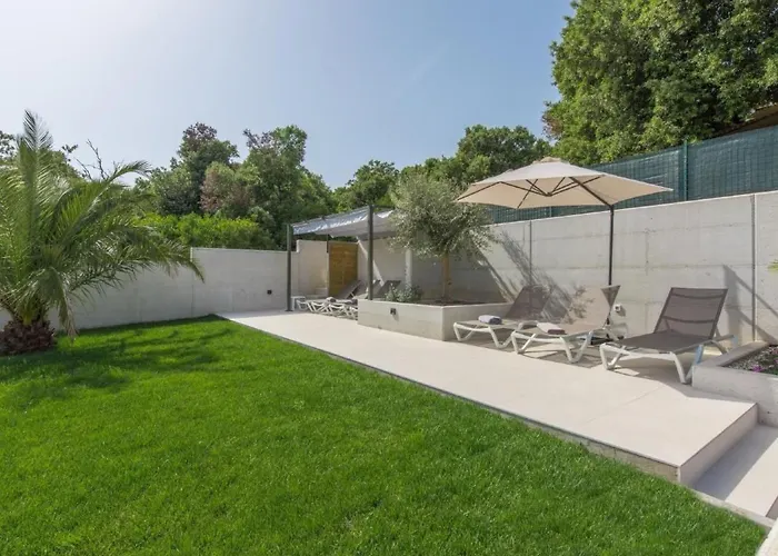 Mit Gemeinschaftlichem Pool Und Grill By Interhome Apartman
