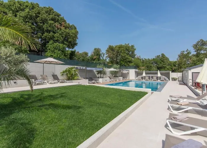 Mit Gemeinschaftlichem Pool Und Grill By Interhome Apartman