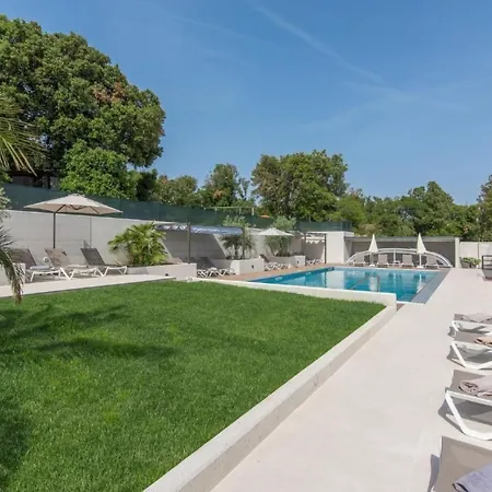 Mit Gemeinschaftlichem Pool Und Grill By Interhome Apartman
